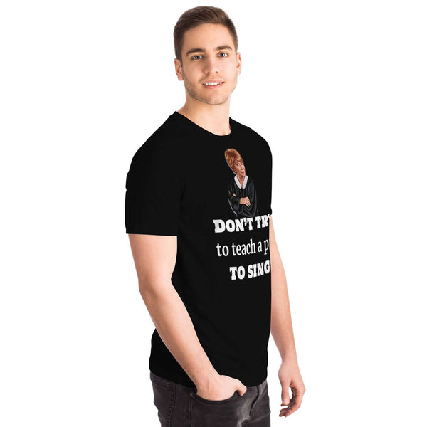 Judge Judy Tee-Dont teach a pig to sing. Unisex T-shirt,Christmas,New Year/Thanksgiving/Birthday/Graduation/Potters gifts